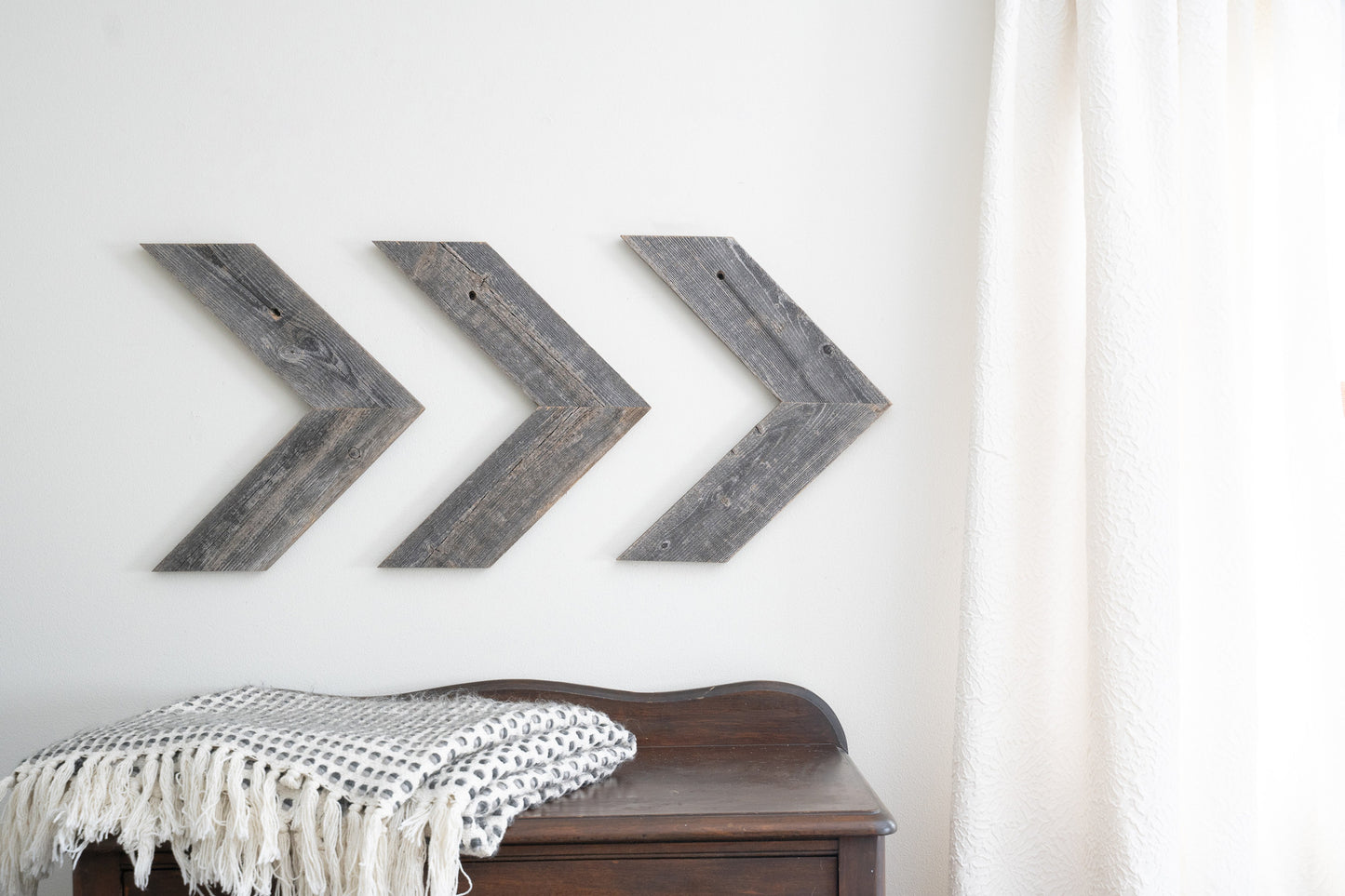 Set Of 3 Rustic Weathered Grey Wood Chevron Arrow