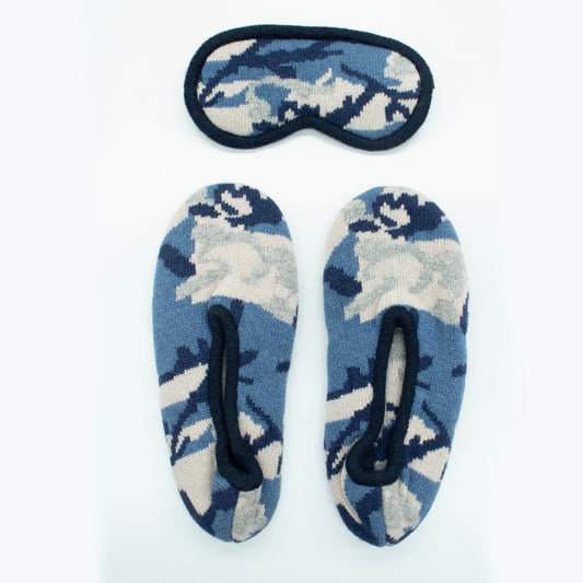 Camouflage slipper and mask travel set-0