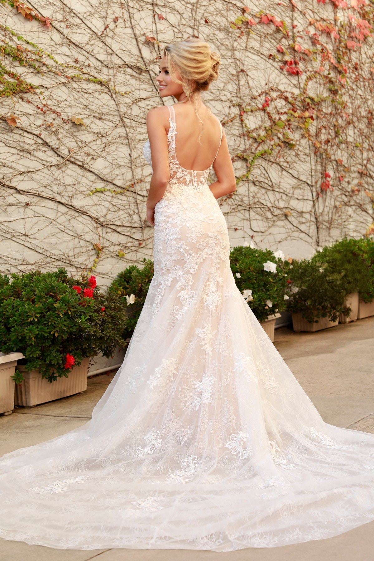 Plunging Neckline Laced Mermaid Long Wedding Dress NXH493-2