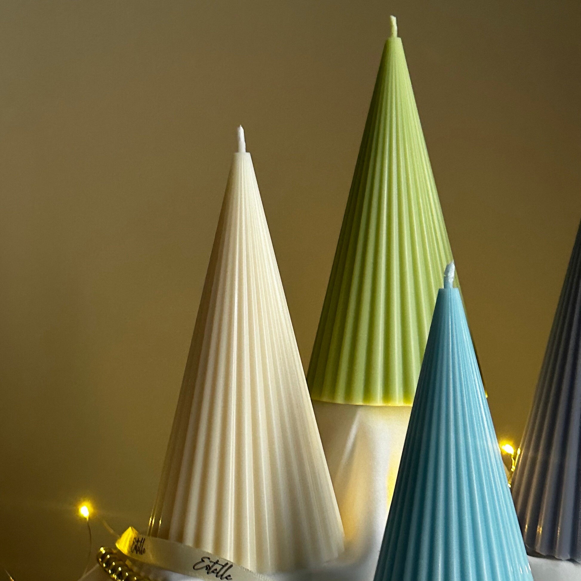 Minimalist Christmas Ribbed Cone Candle-2