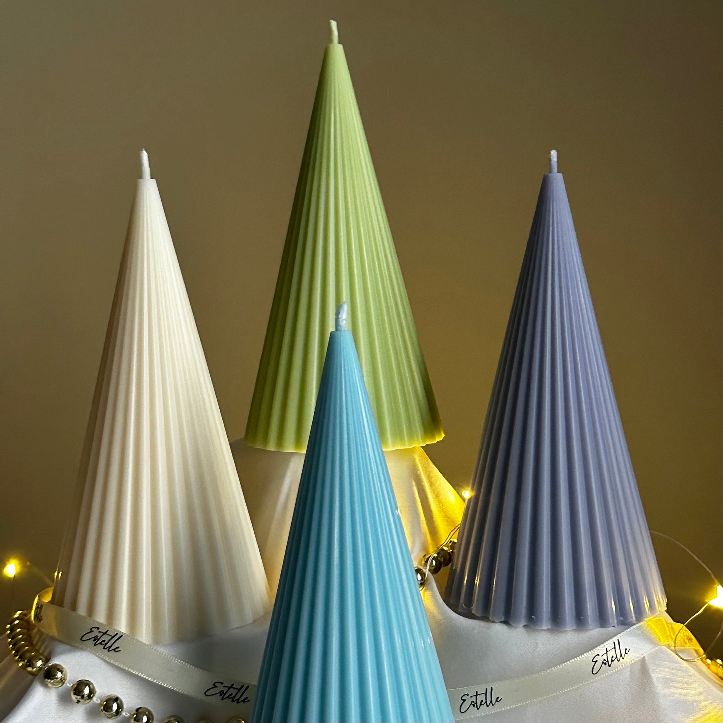 Minimalist Christmas Ribbed Cone Candle-3