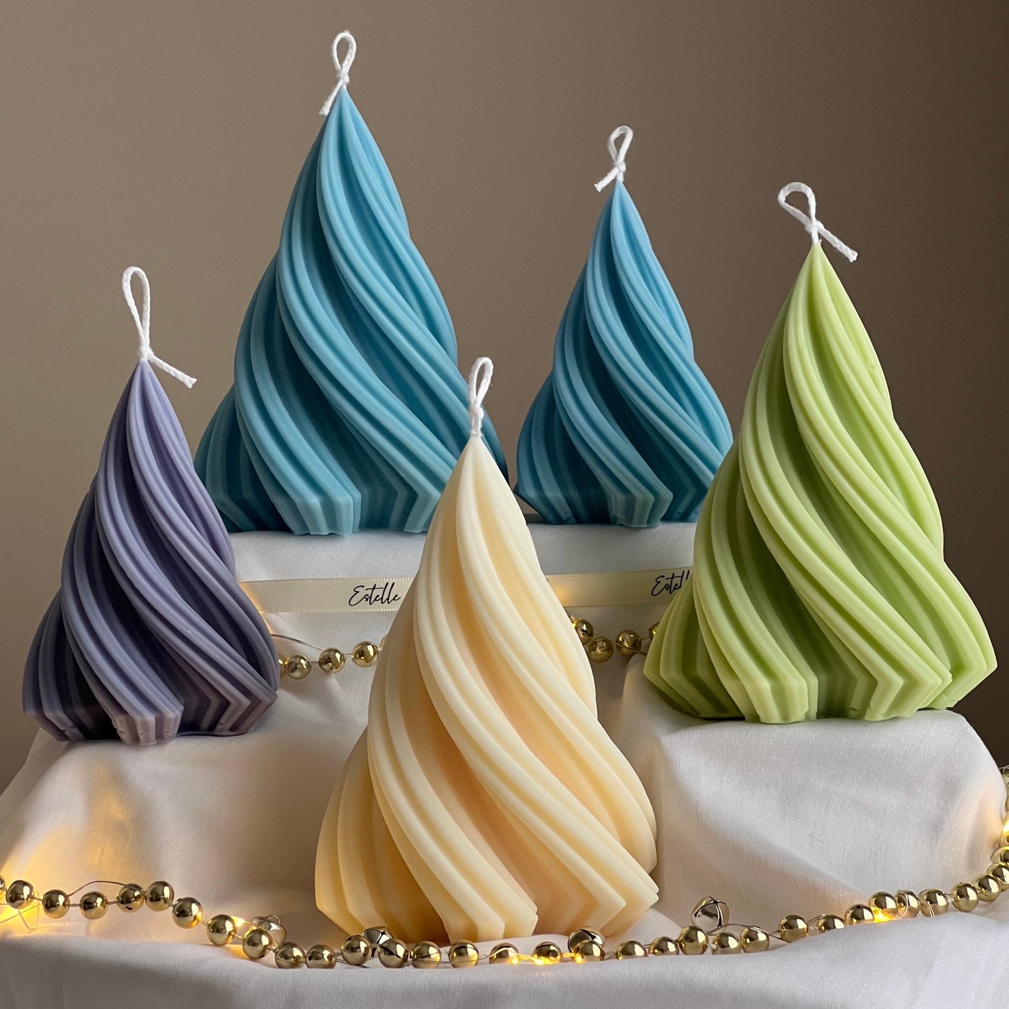 Swirl Ribbed Christmas Tree Candle-4